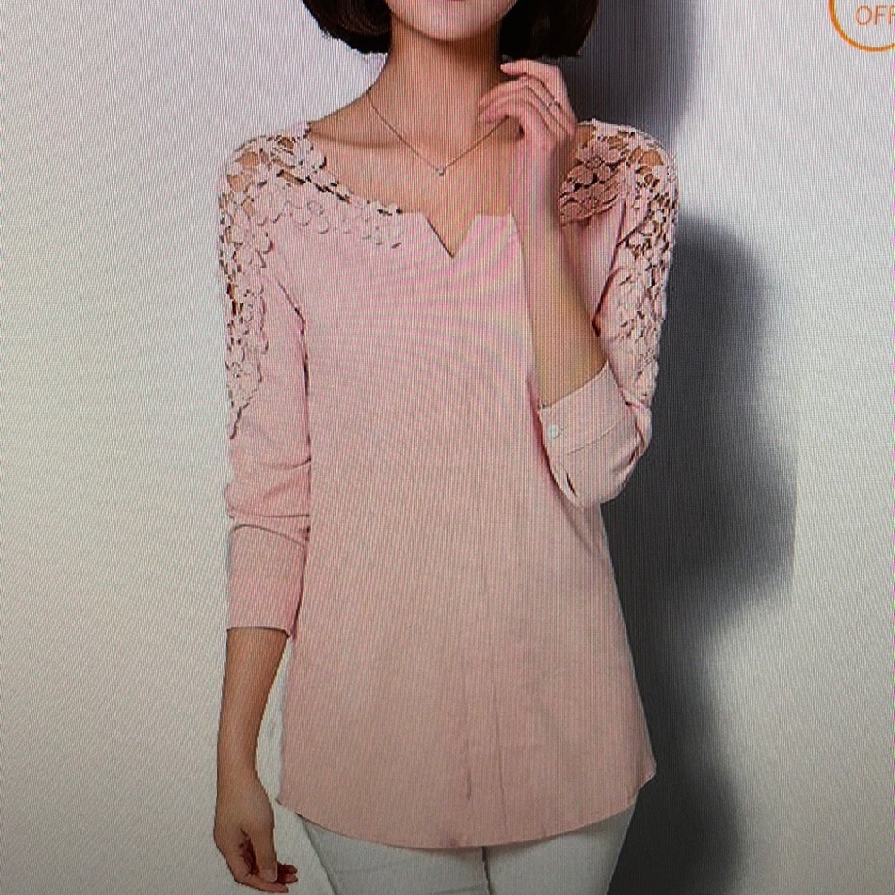 Solid Pink Neck Lace Panel curved blouse